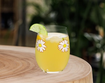 White Daisies Stemless Wine Glass , Gift for Her, Summer Drinkware, Wedding & Birthday Present