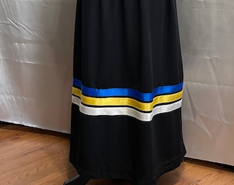 Jupe ruban métisse personnalisée : ruban de satin noir, design autochtone