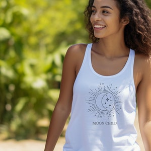 Mondkind, Frauen Racer Back Tank, Yoga Kleidung, Meditation Shirt, Sportbekleidung, Mond und Sterne, Sternzeichen, Vollmond, Halbmond
