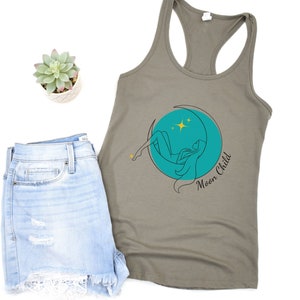 Frauen Racerback Tank, Mondkind, Yoga Kleidung, Meditation Shirt, Göttinnen Shirt, Halbmond, Vollmond, Mond und Sterne