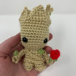 Pluszowa mini zabawka Baby Groot na szydełku