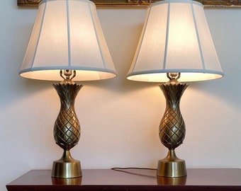 Beautiful Pair Mid Century Vintage Brass Pineapple Lamps - Excellent Condition!