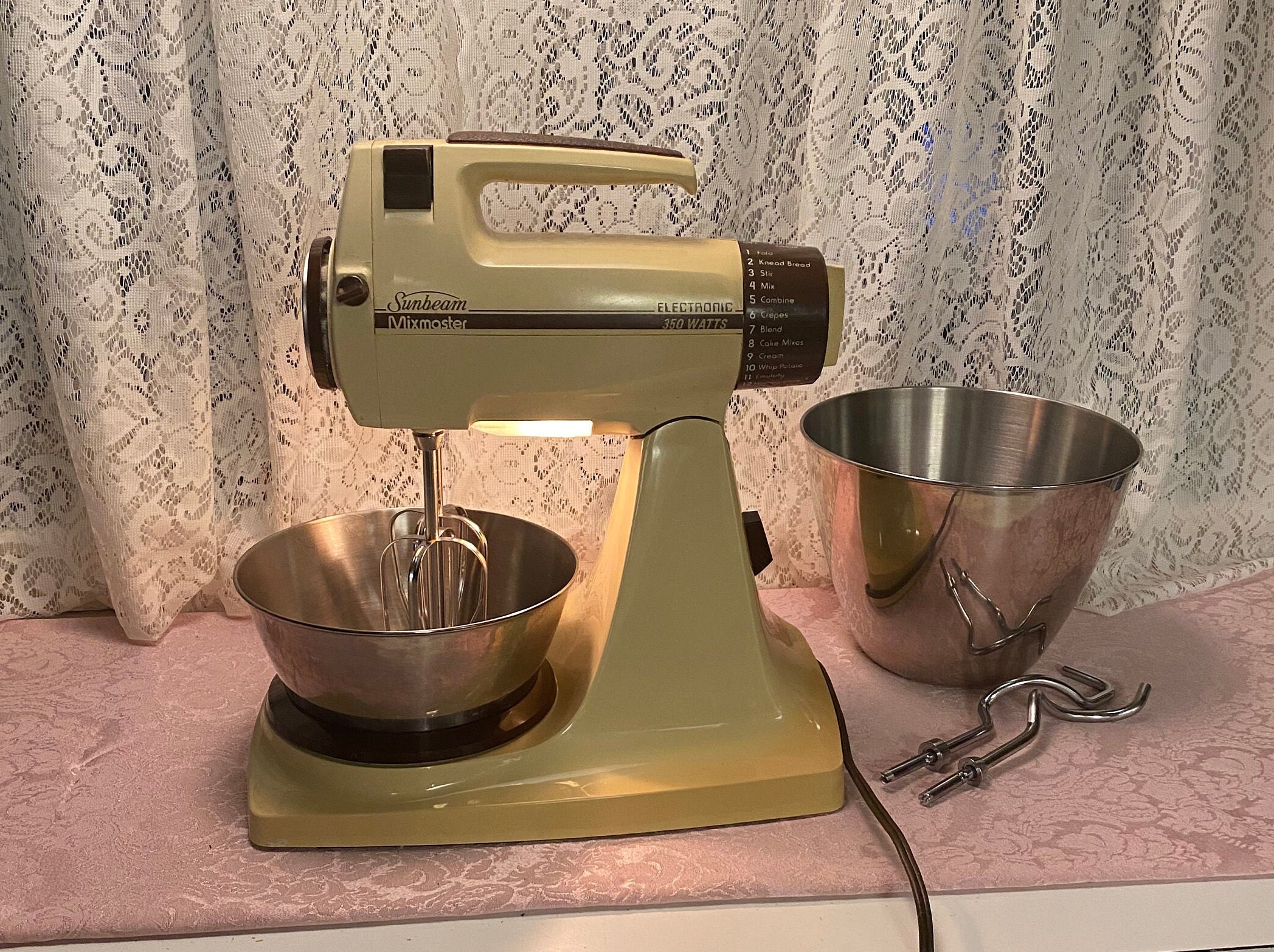 Vintage Sunbeam Mixmaster Power Plus 12 Speed Mixer With Small -   Finland