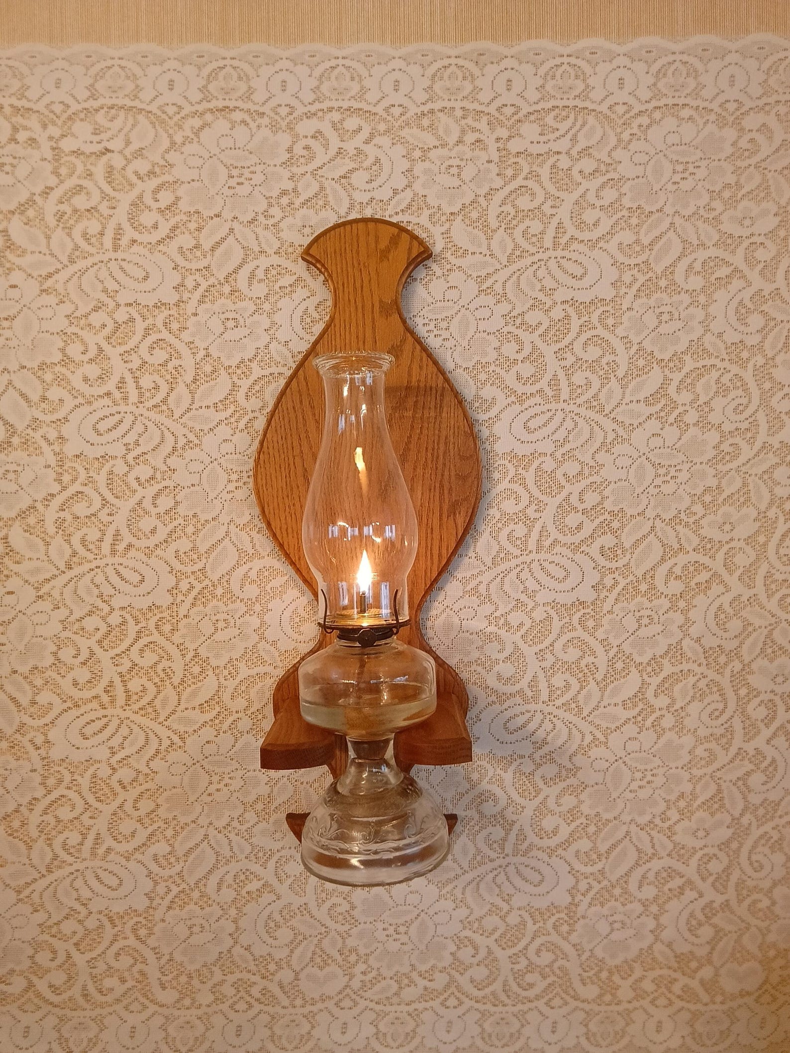 Oil Lamp Wall Holdernull