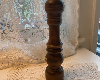Vintage Wooden Salt and Pepper Mill Combo