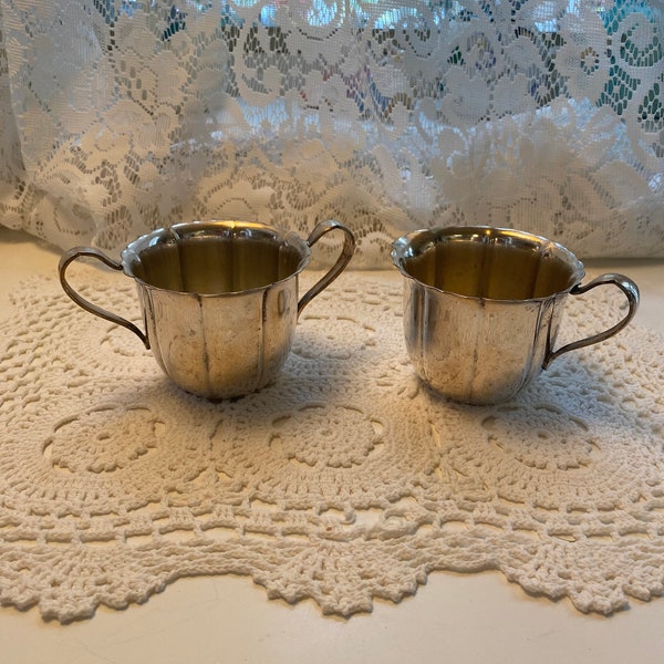 Vintage Wm Rogers 625 Silver plated Sugar and Creamer