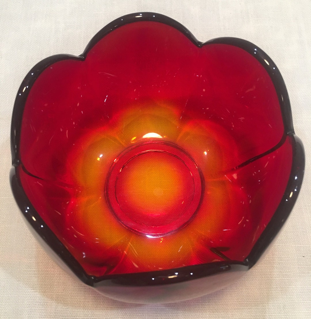 Stunning Vintage Red Amberina Glass Art Bowl Brilliant Color Etsy