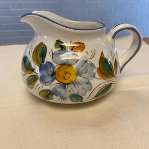 Vintage Ceramic Pitcher Hand Painted in Italy - Very good Vintage Condition