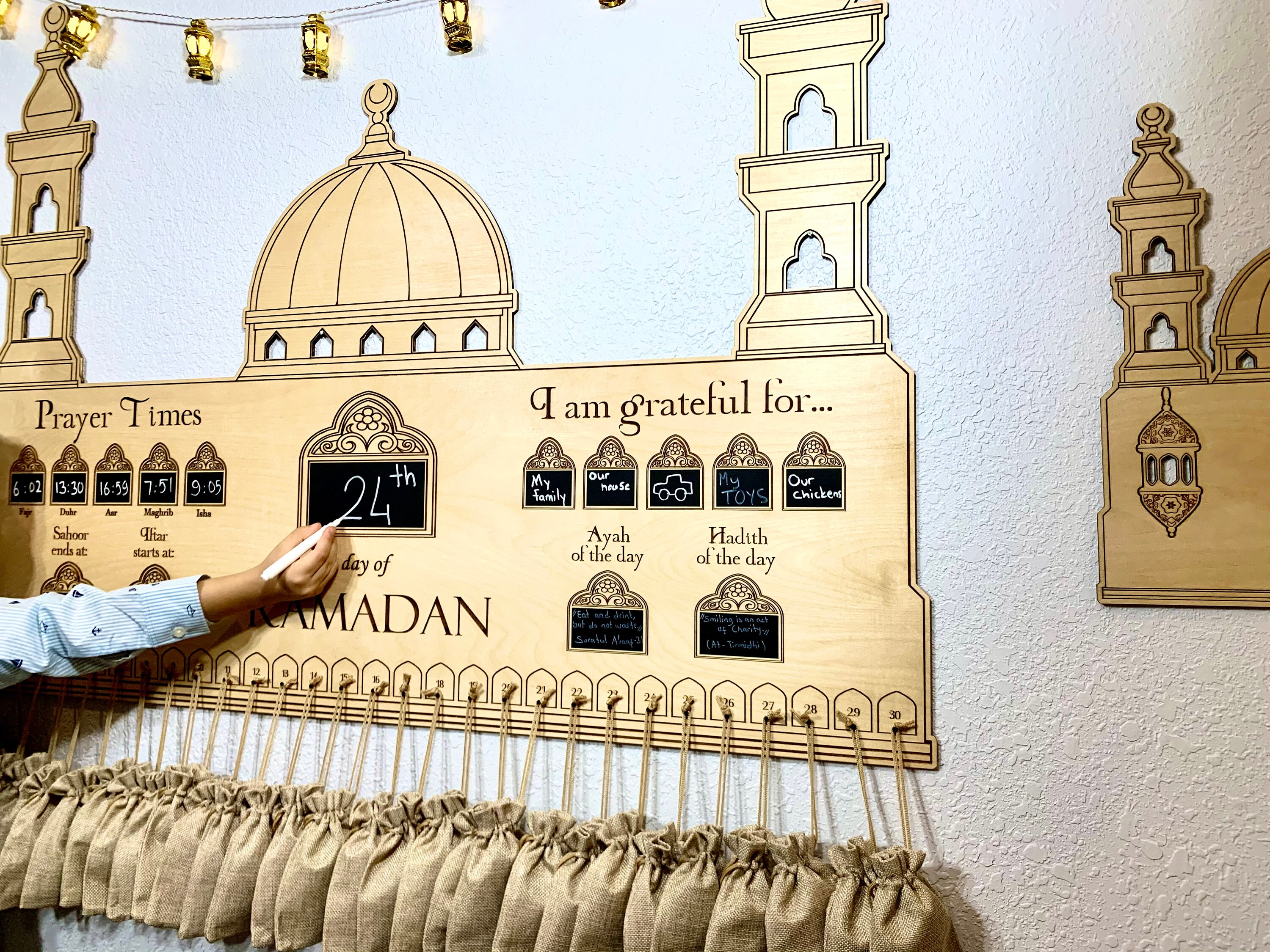 Ramadan Decoration Kids Ramadan Corner, Ramadan Timetable, Gratitude Chart,  Daily Ayat Hadith, Gift for Ramadan, Islamic Wall Art Masjid - Etsy