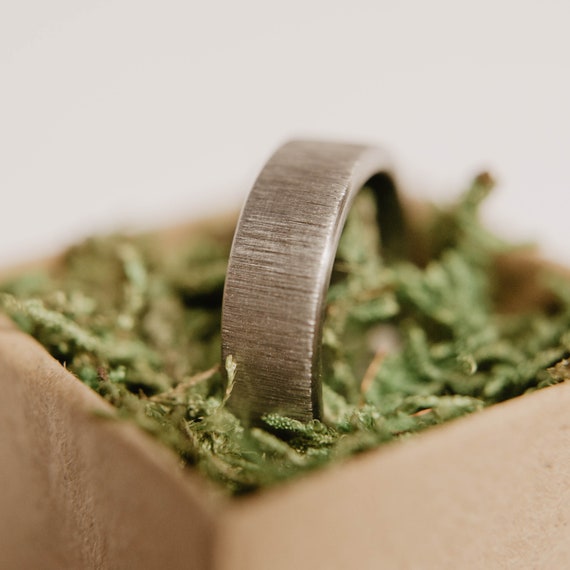 Mens Titanium Ring, Vertical Grain Titanium Wedding Band, Wood Grain Wedding Ring, Mens Wedding Band, Rustic Wedding Ring, Gray Wedding Band