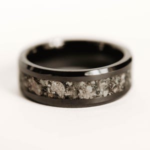 Cremation Ring, Black Ceramic Memorial Band, Customized Resin Jewelry, Family Gift, Cremation Ashes Ring, Cremation Jewelry, Pet Keepsake