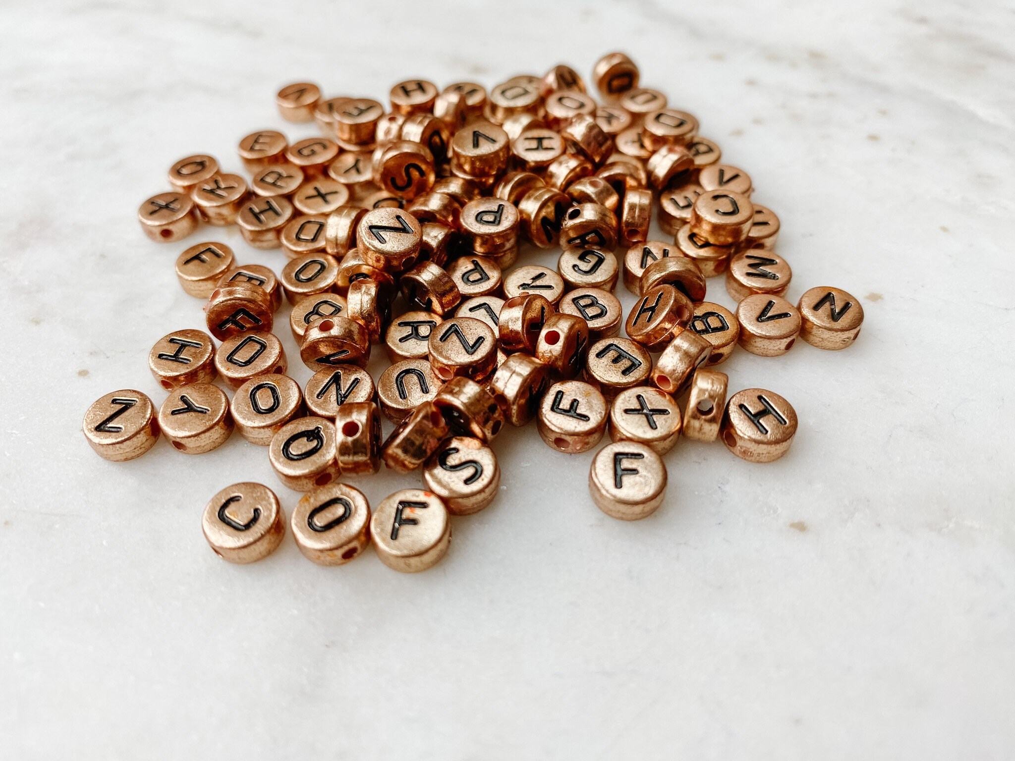 Rose Gold Alphabet ABC Beads Letters Acrylic Plastic Flat Round Name Beads  Initial Words Friendship Bracelet Pony Beads Assorted A-Z Bulk 