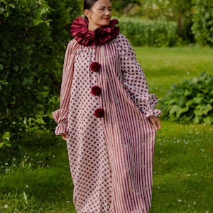 Clown costume Adult Unisex Suite Vintage Bordo dots and stripes Harlequin  Circus party costume  Pierrot Jester Halloween Cosplay Jumpsuit