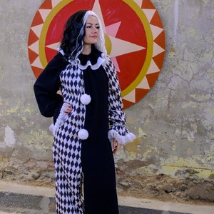 Clown costume Adult Unisex Suite Vintage Black and White Harlequin Circus  Halloween Cosplay Jumpsuit Outfit Birthday party