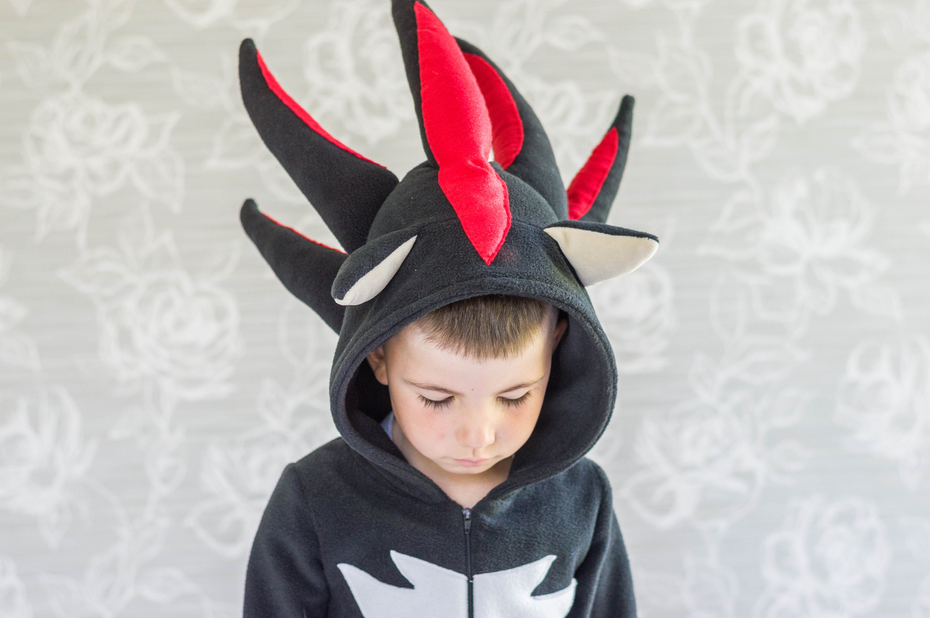 Spirit Halloween Sonic the Hedgehog - Disfraz de sombra para niños, con  licencia oficial, disfraz de juegos, cosplay de sombra