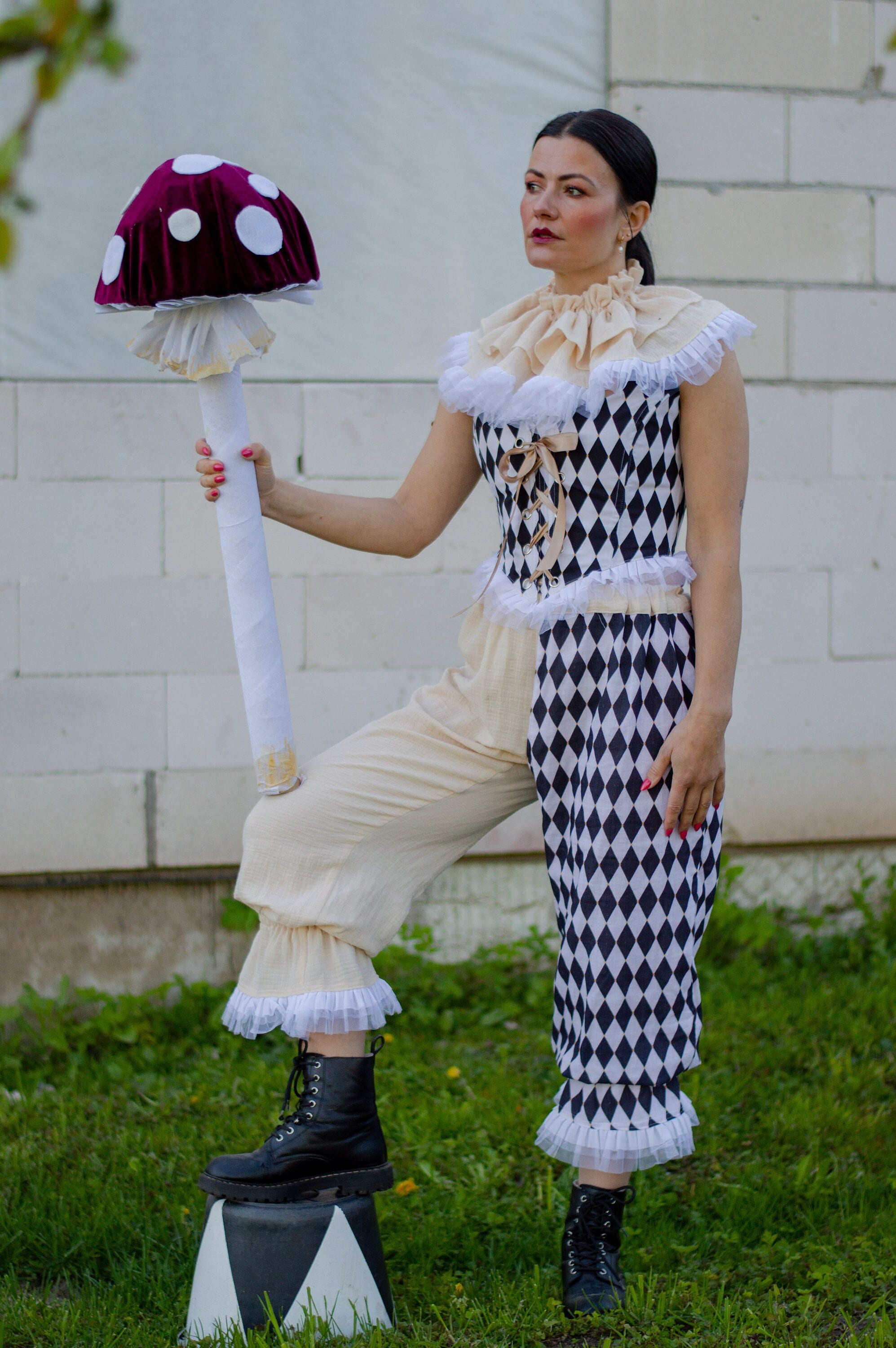 Clown pants Circus Outfit Black Harlequin Cottagecore Old circus Fashion  Halloween Vintage Clown Renfaire Cosplay Pierrot Fantasy costume