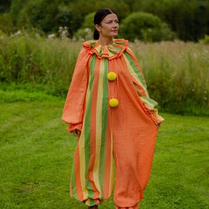 READY TO SHIP Size M Clown costume Groovy orange  Adult Unisex Suite Vintage Circus costume Halloween Cosplay Jumpsuit Outfit Birthday