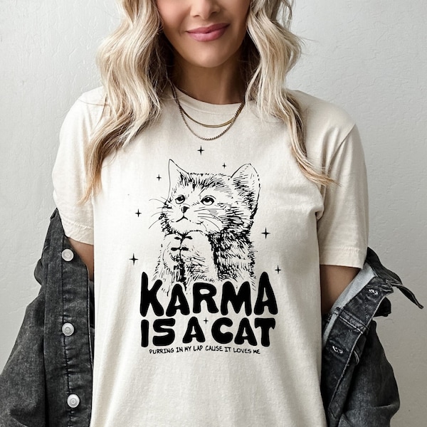 Karma es una camisa de gato, camiseta Taylor Eras Cat Lover, camiseta Swiftie Cat Camiseta Midnights Cat, traje de merchandising, camisa Eras, camisas amante de los animales