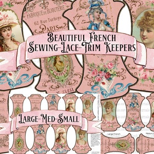 Op de afbeelding: Een verzameling vintage roze en witte labels met sierlijke bloemmotieven en tekst die "Beautiful French Sewing Lace Trim Keepers", "Large-Med-Small", "Large French" en "Ribbon/Lace Keepers" luidt.