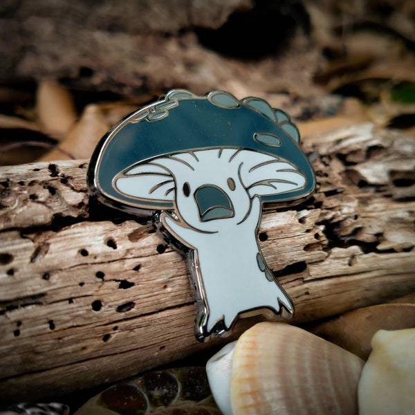Pin de esmalte de Hollow Knight: Guerrero Shrumal