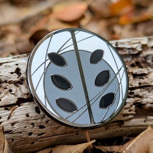 Weaversong - Hollow Knight Enamel Pin