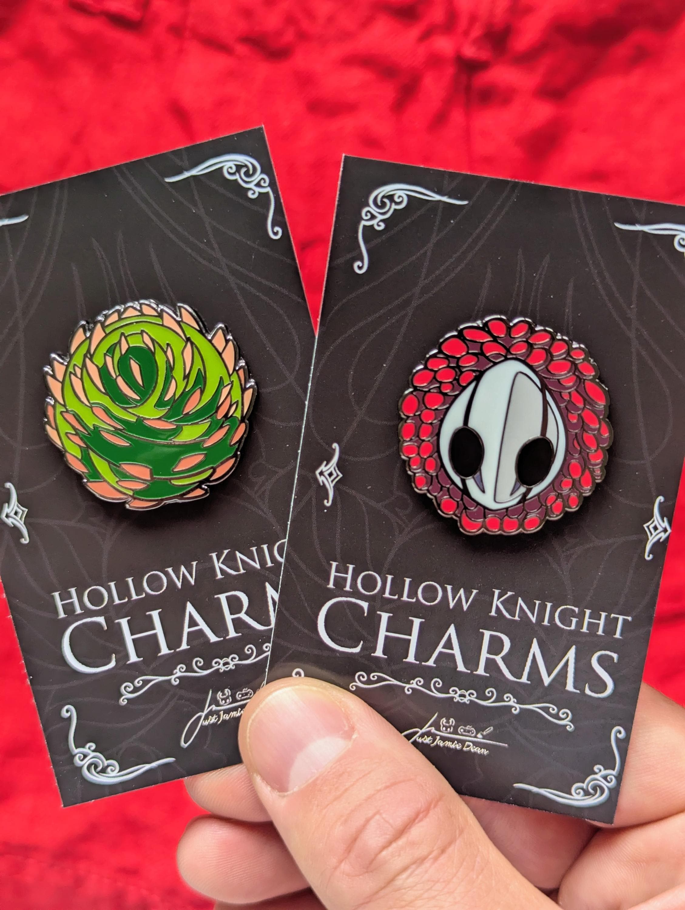 Lot De 4 Badges Hollow Knight – Pin's Métal Personnages Mignons, Taille 2 à 10 Cm, Idéal Pour Sac, Veste, Collection