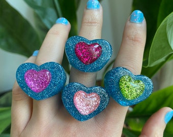 Purple Glittery Ring |  Heart-shaped Ring | Resin ring | Statement ring | Colorful Ring | Funky Ring | Plastic Ring | Signet ring