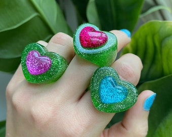 Grüner Glitzer Ring | Herz Ring | Harz Ring | Statement Ring | Bunter Ring | Funky Ring | Kunststoff Ring | Mode Bunte Acryl Ringe