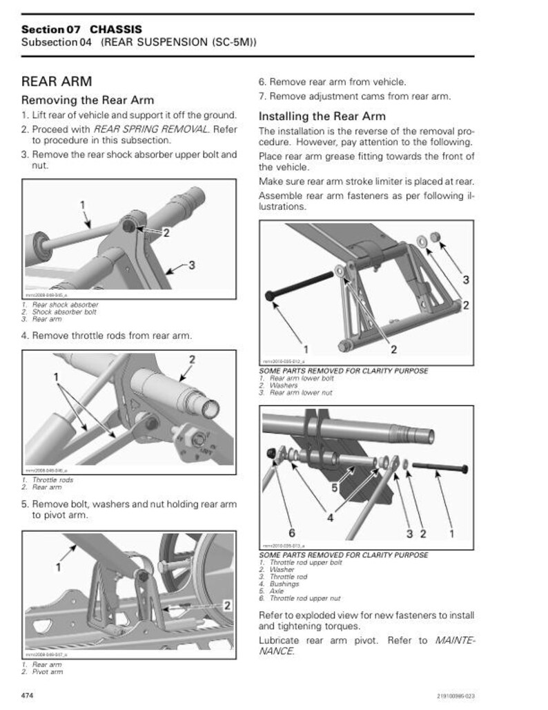 Puede incluir: Diagrama que muestra c&oacute;mo quitar e instalar el brazo trasero de una moto de nieve. El diagrama muestra el brazo trasero, el amortiguador, las varillas del acelerador y otras piezas. El diagrama tambi&eacute;n incluye instrucciones de texto para quitar e instalar el brazo trasero.