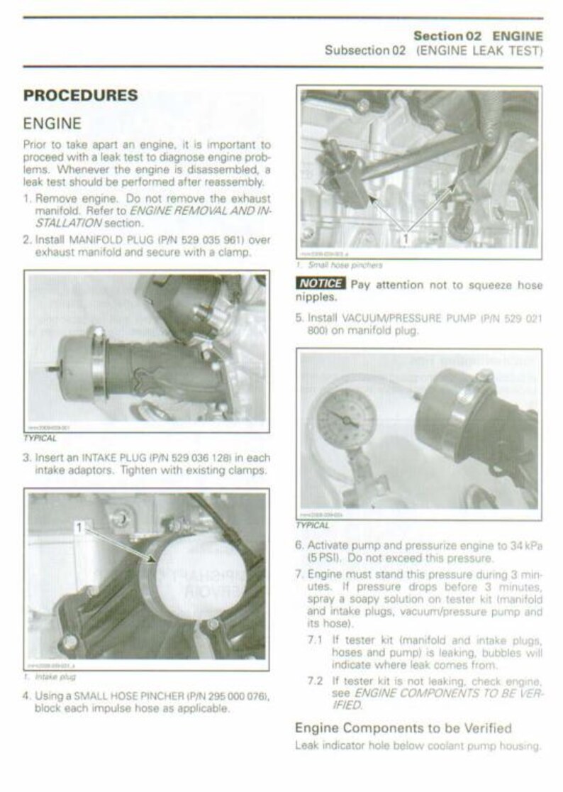 K&ouml;nnte beinhalten: Eine Seite aus einem Handbuch mit Verfahren zur Motorleckpr&uuml;fung. Der Text enth&auml;lt Anweisungen zum Entfernen und Einsetzen von Stopfen sowie zur Verwendung einer Vakuum-/Druckpumpe. Diagramme zeigen Motorkomponenten und Werkzeuge.