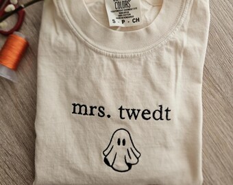 Broderie personnalisée Mrs. Bride Ghost Shirt, cadeau de mariée, chemise de mariage, chemise personnalisée, enterrement de vie de jeune fille, cadeau pour elle, t-shirt d'Halloween