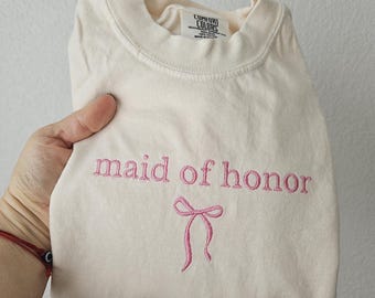Chemise de demoiselle d'honneur brodée, cadeau de mariée, chemise de mariage, cadeau de fiançailles, t-shirt d'enterrement de vie de jeune fille, cadeau surprise pour demoiselle d'honneur, coquet