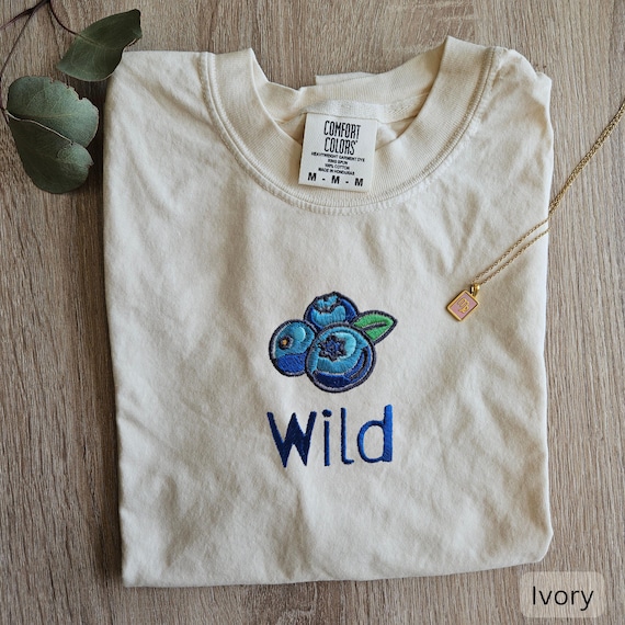 Blueberries Shirt, Embroidery Wild Blueberries Shirt, Aesthetic Fruit Shirt, Berry Tee, Wild Berry Shirt, Gardener Tee, Women Fruit T-Shirt,