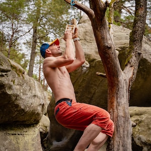 WhiteOak Pocket Portable Hangboard, Travel and warm-up climbing training device image 6