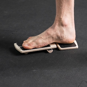 WhiteOak Foot Trainer: Tool for arches strength training, balance improvement, foot mobility, foot activation for barefoot shoes