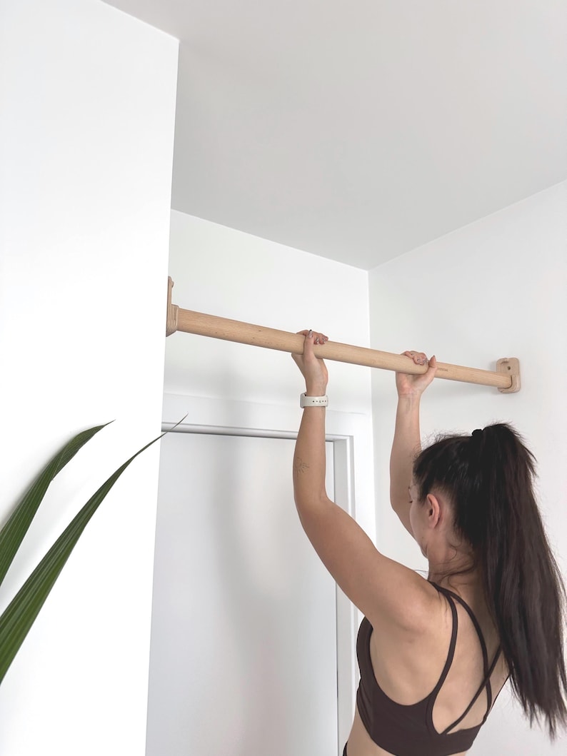 Removable Wooden Pull-Up Bar – Premium 100% hardwood, Cut to Size, Fits Door Frames up to 120 cm, for Adults and Kids image 1