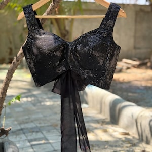 Black Sequins Embroidery Blouse, Sweetheart Neck, Customize Neckline Choli for Lehenga