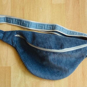 Corduroy fanny pack