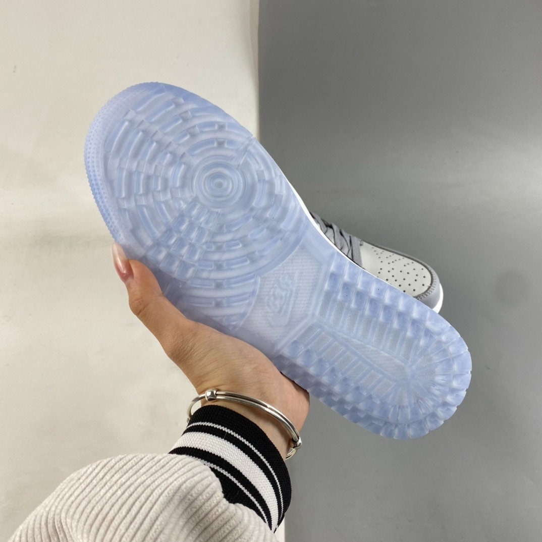 jd1 low white wolf grey