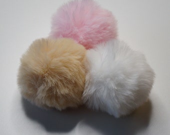 Faux fur keychain - Bunny tail keychain - Fluffy ball keyring - Pom Pom keyring