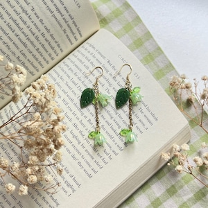 Green Flower Earrings | Fairycore Jewelry, Cottagecore, Flower Earrings, Dangle earrings