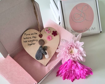 Mums are like buttons - Wooden heart decoration