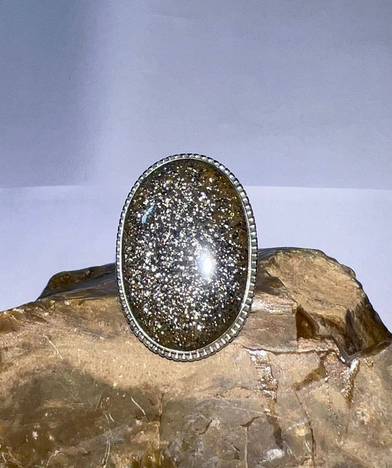 Black sunstone ring discount