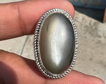 Handgemaakte ovale grijze maansteenring: 925 sterlingzilveren boho-sieraden
