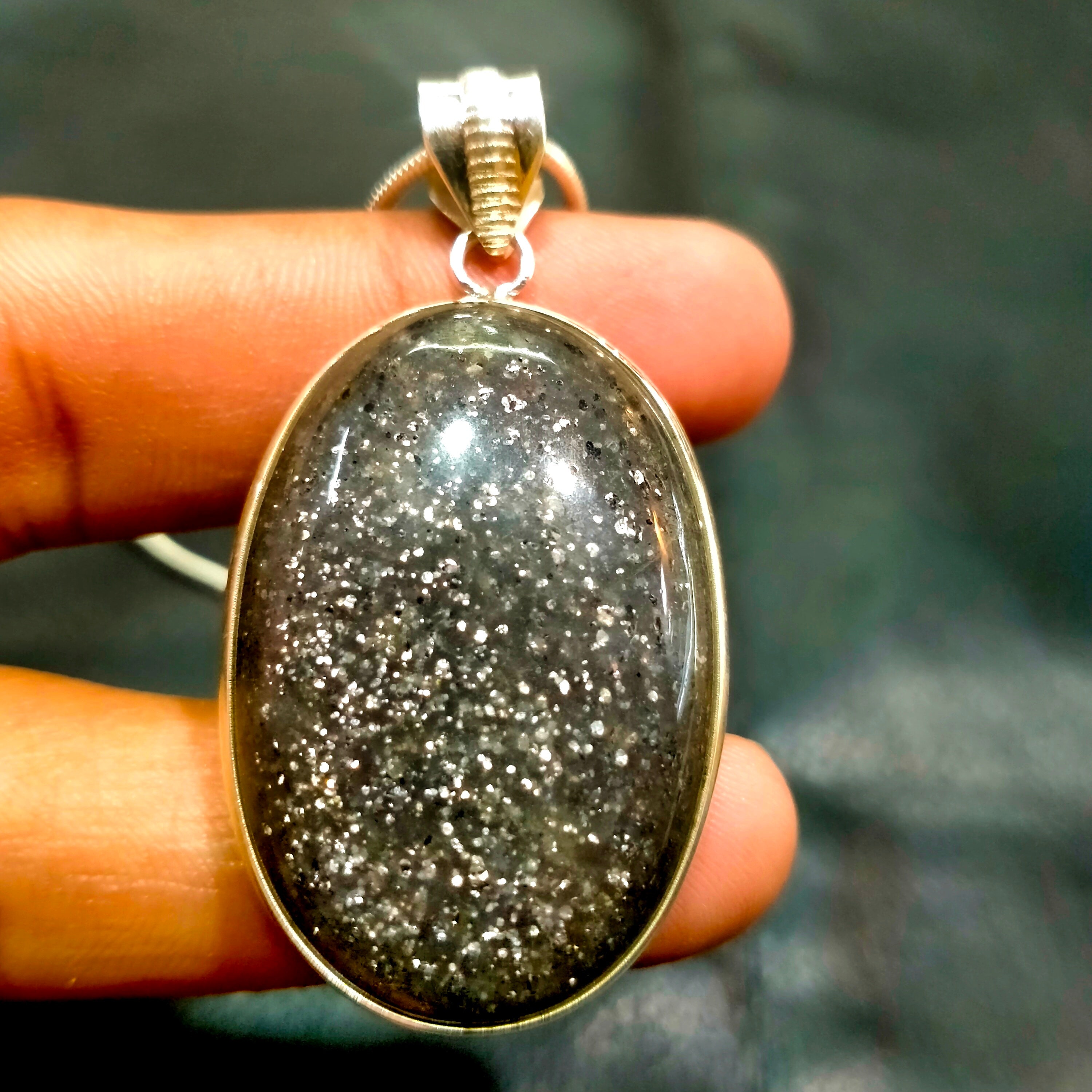 Black sunstone necklace deals
