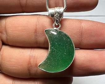 Colgante de luna de aventurina verde: collar bohemio de plata de ley