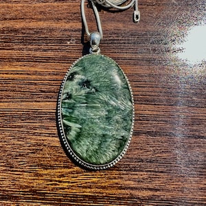 Oval Seraphinite Pendant Necklace: Sterling Silver Artisan Jewelry (32x51 MM)