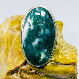 Handmade Oval Moss Agate Ring: 925 Sterling Silver Cocktail Ring