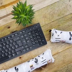 Handmade Ergonomic Wrist Rest Set: Cotton Lama Design with Pompoms