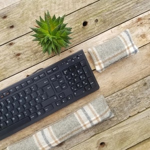 Handmade Wool Mouse & Keyboard Wrist Rest | Brown Wool Check Pattern | Mother&#39;s Day Gift | 6 SIZES| Home Office| Coworker Gift | wfh Tkl
